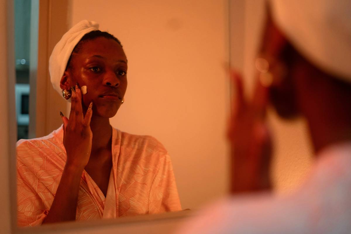 Why Your Morning Routine Sucks (And How a Bathroom Mirror with Lighting Fixes It)