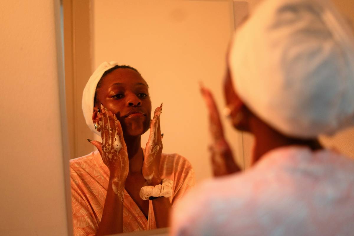 Why Your Morning Routine Sucks (And How a Mirror with Lighting for Bathroom Fixes It)